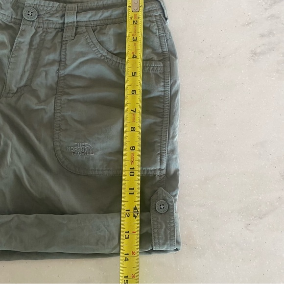The North Face Women's Roll-up Nylon Shorts Size 2 Army Green - Picture 12 of 16